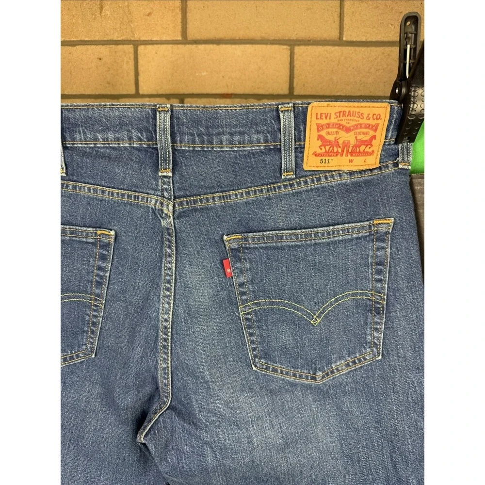 Levi's Men's 511 Slim Fit Denim Jeans 40 x 32 Medium Wash Blue 045116363 NWT
